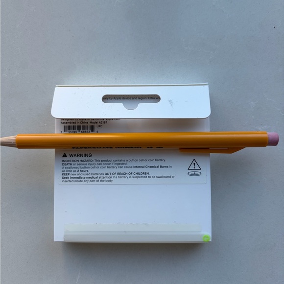 Apple AirTag - Picture 2 of 2